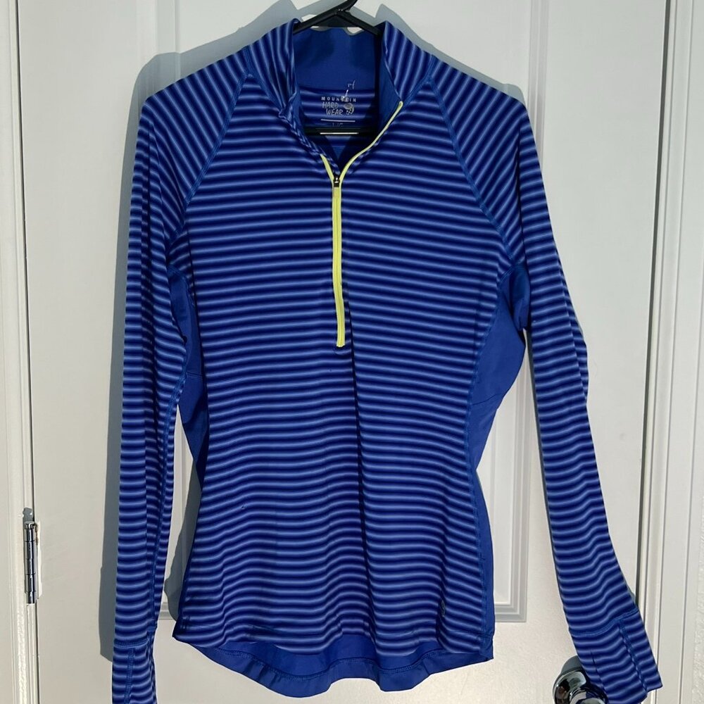 Mountain Hardwear Quarter Zip Wicking Shirt
